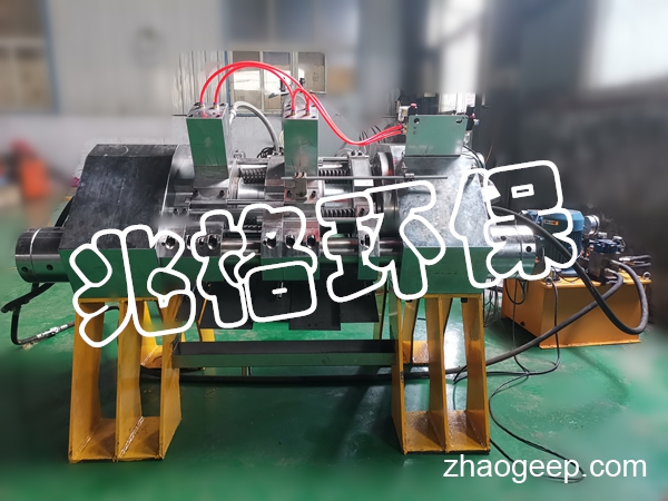 全自動(dòng)液壓壓榨機(jī)二代樣機(jī)壓榨化工原料試驗(yàn)