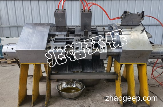 全自動(dòng)液壓榨油機(jī)芝麻漿熱榨